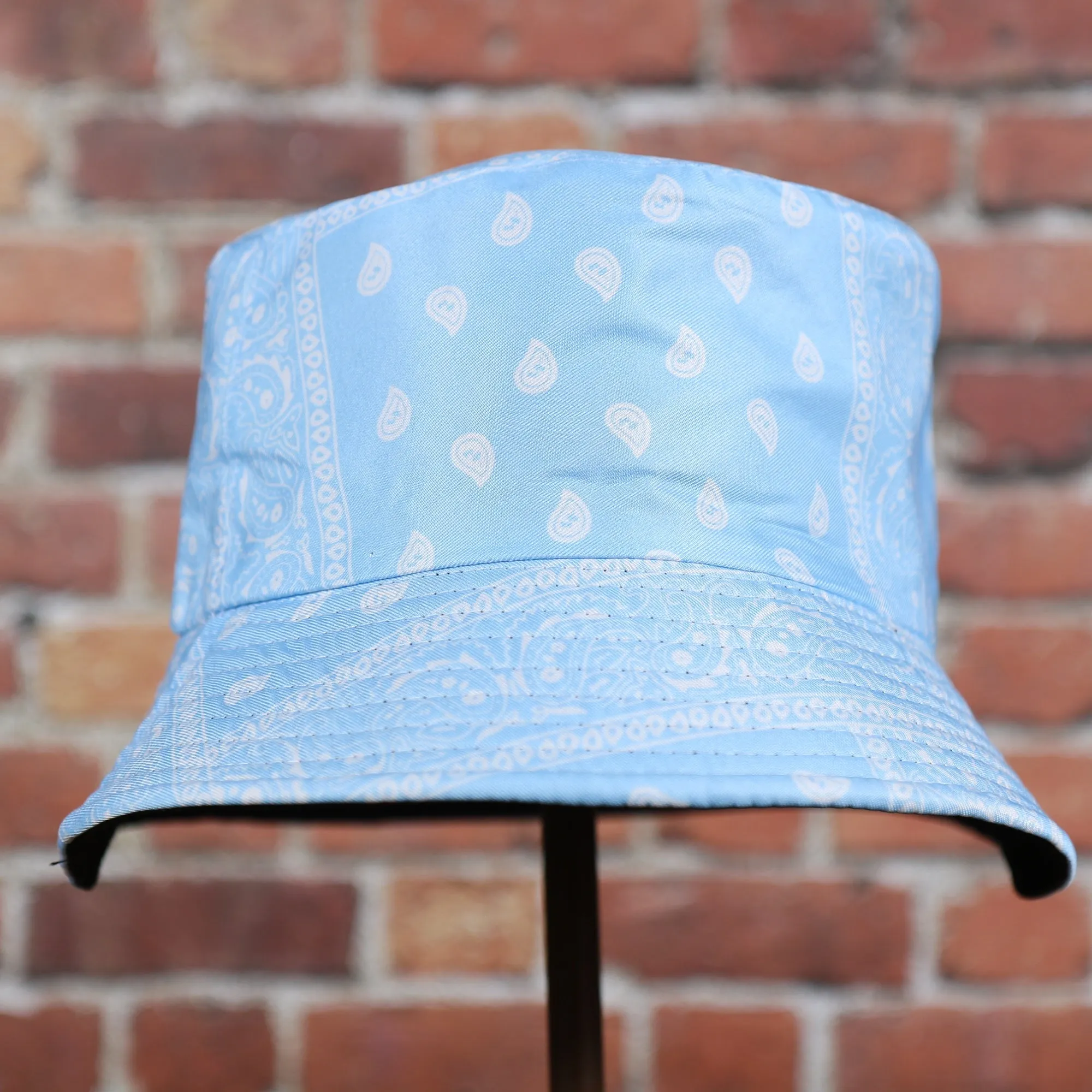 FOOT CLAN | PAISLEY BANDANA | BUCKET HAT | ICY BLUE S/M