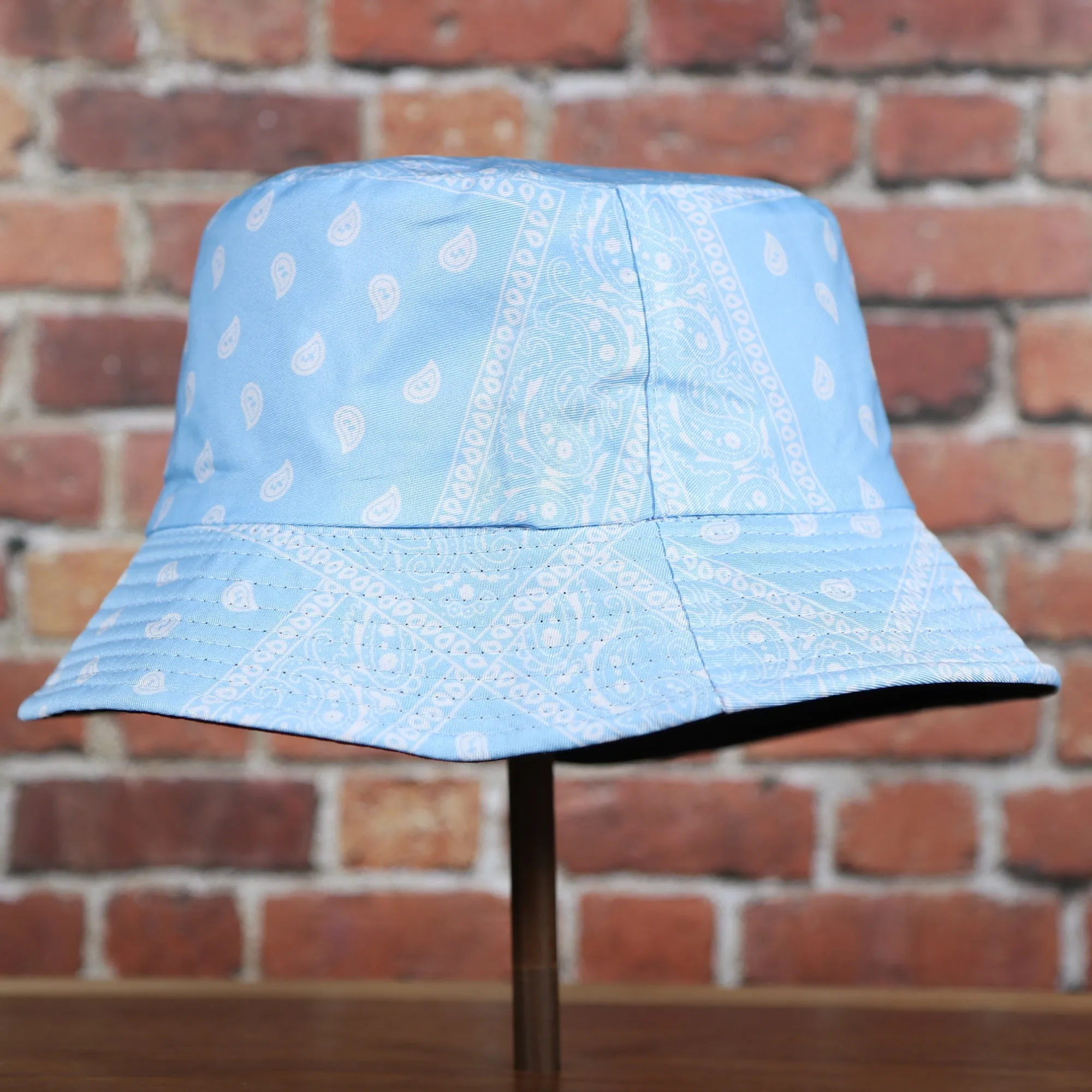 FOOT CLAN | PAISLEY BANDANA | BUCKET HAT | ICY BLUE S/M