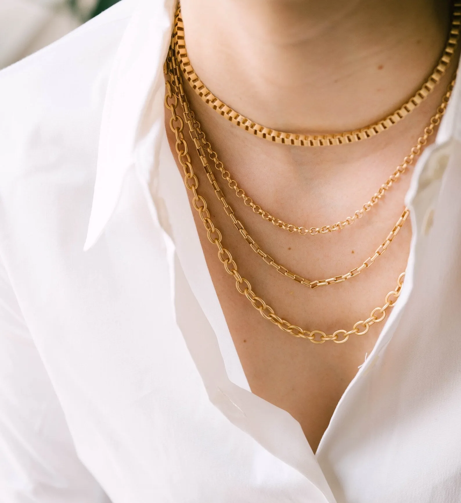 Matte gold paperclip chain necklace