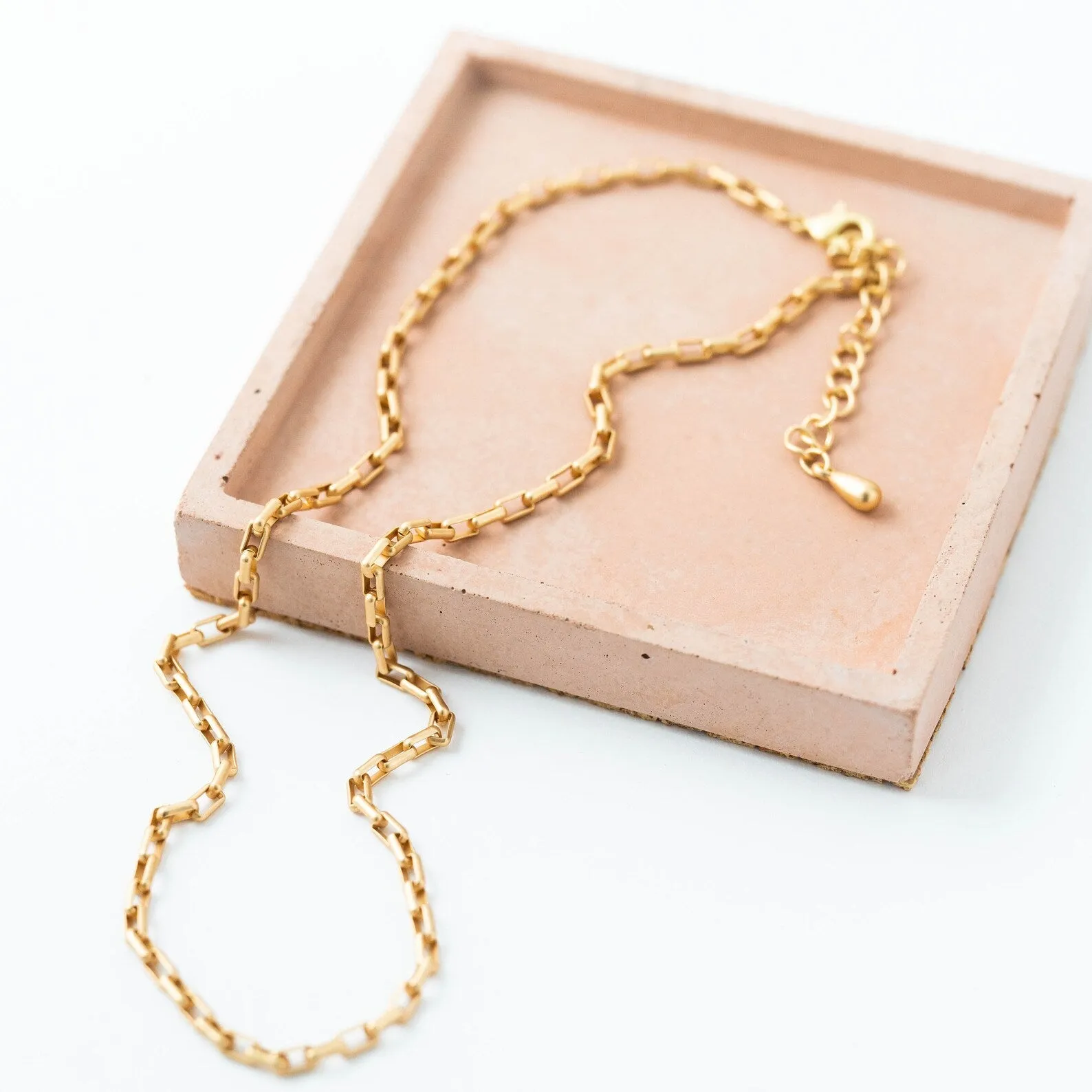 Matte gold paperclip chain necklace