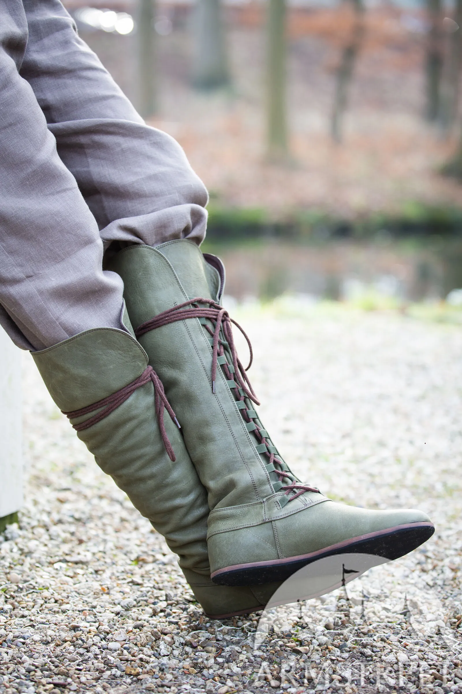 Matted Leather Boots “Forest”