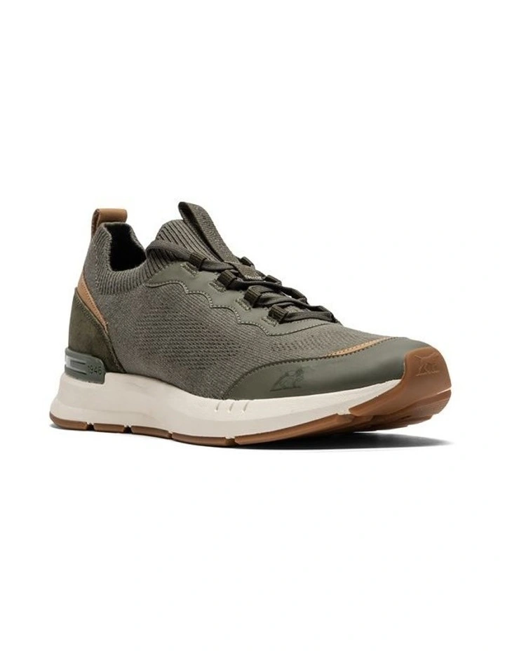 Runner Flow Sneaker in Olive