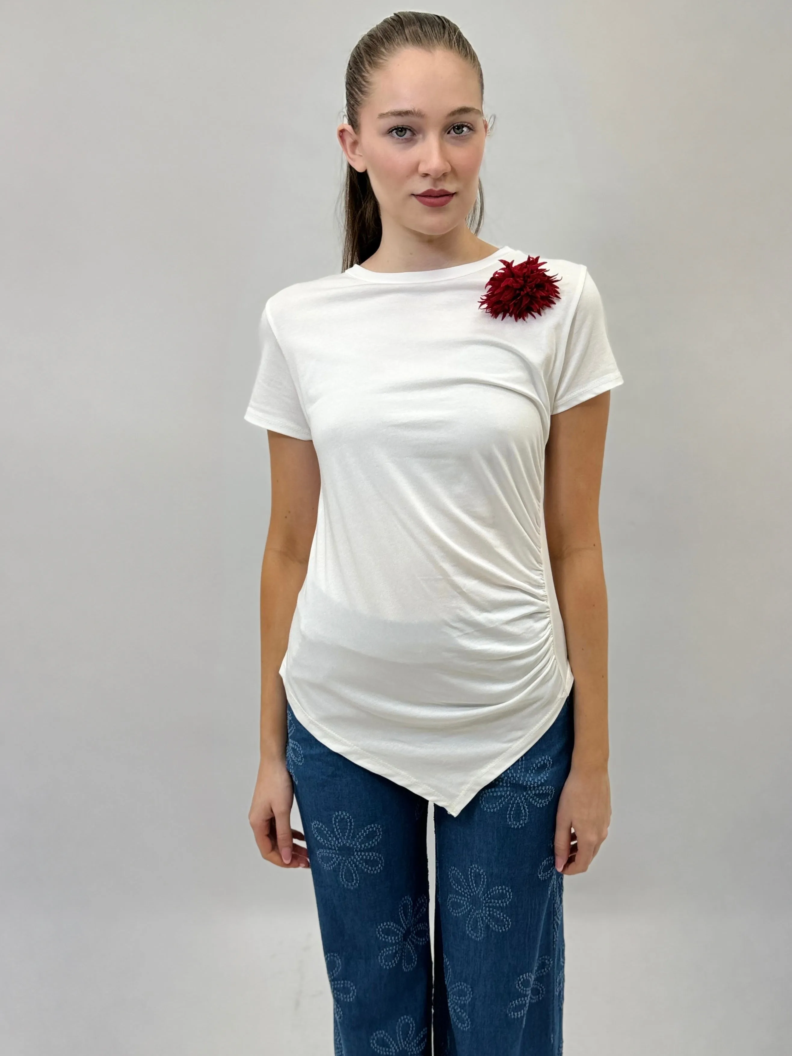 T-shirt petite con fiore