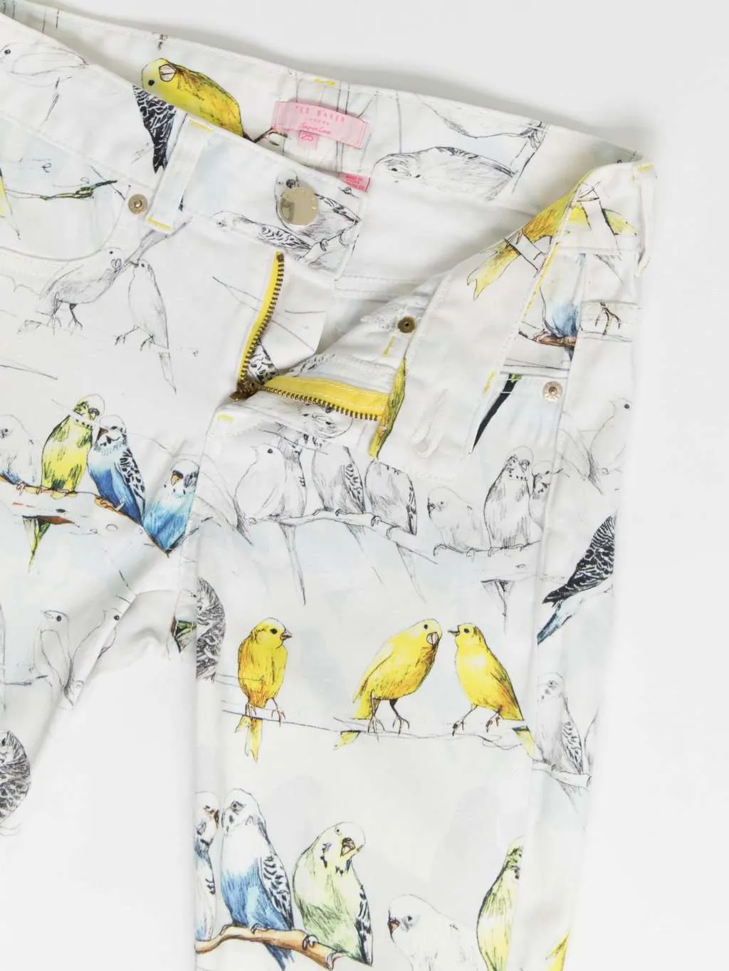 Ted Baker skinny jeans with budgie and canary bird print – Medium